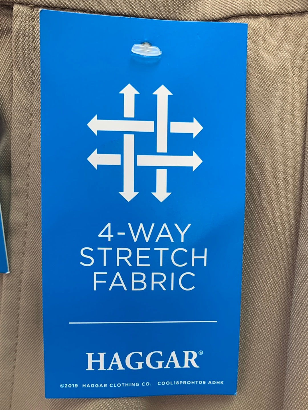 NWT - HAGGAR khaki Cool 18 Pro Pleated 10.5" Golf Shorts - 48W