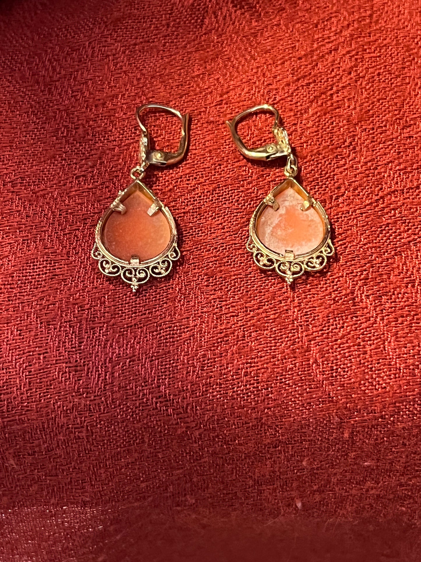 Vtg 14KT Gold Made in Italy Cameo and Cameo Earring Set