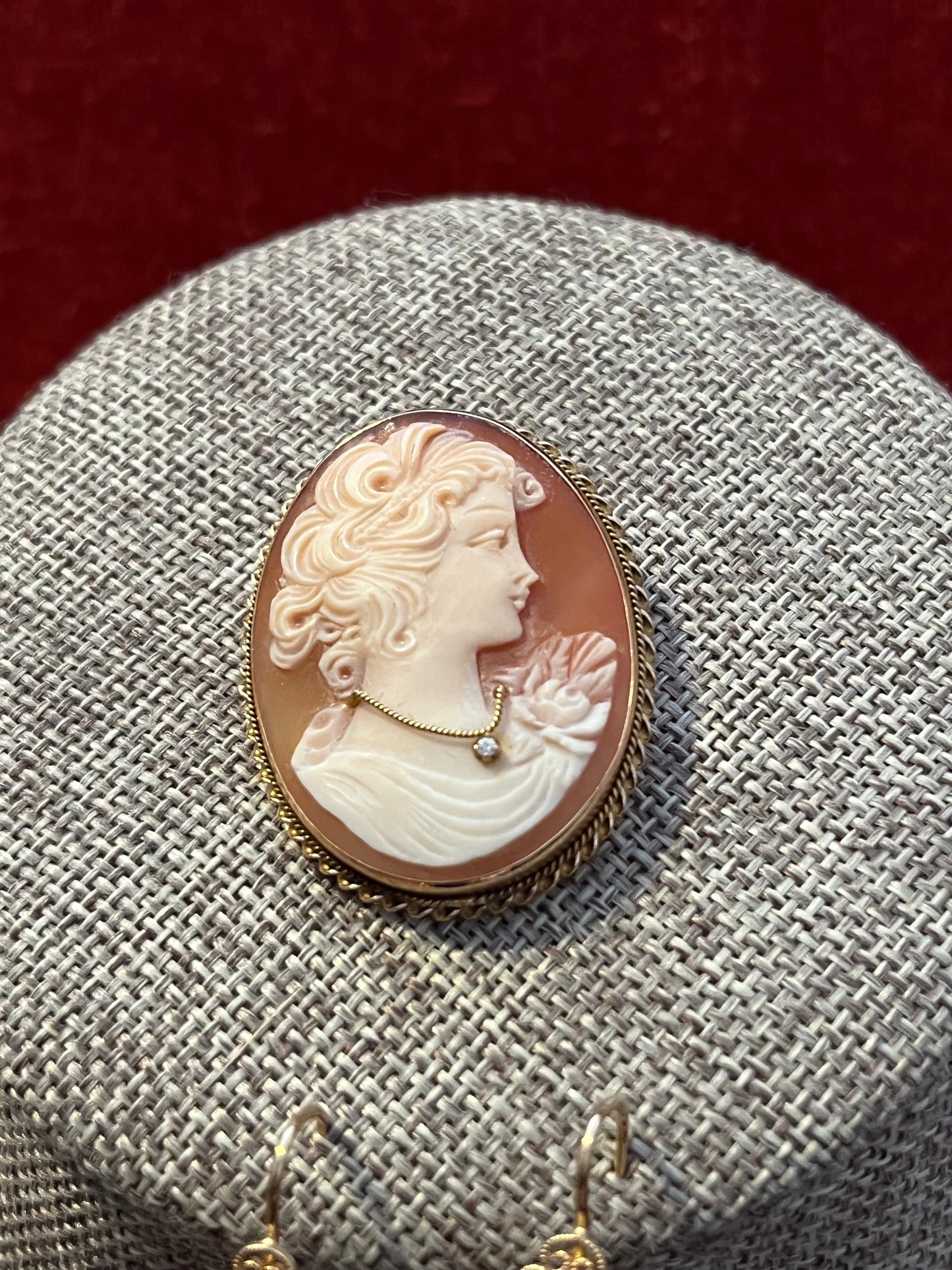 Vtg 14KT Gold Made in Italy Cameo and Cameo Earring Set