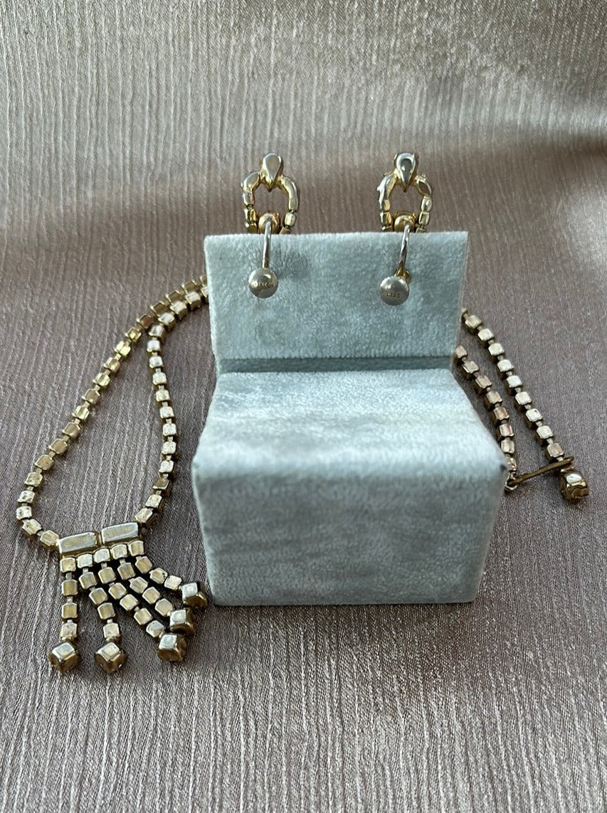 Vintage - WEISS pink Rhinestone Clip Earrings & Necklace Set - 16.25"