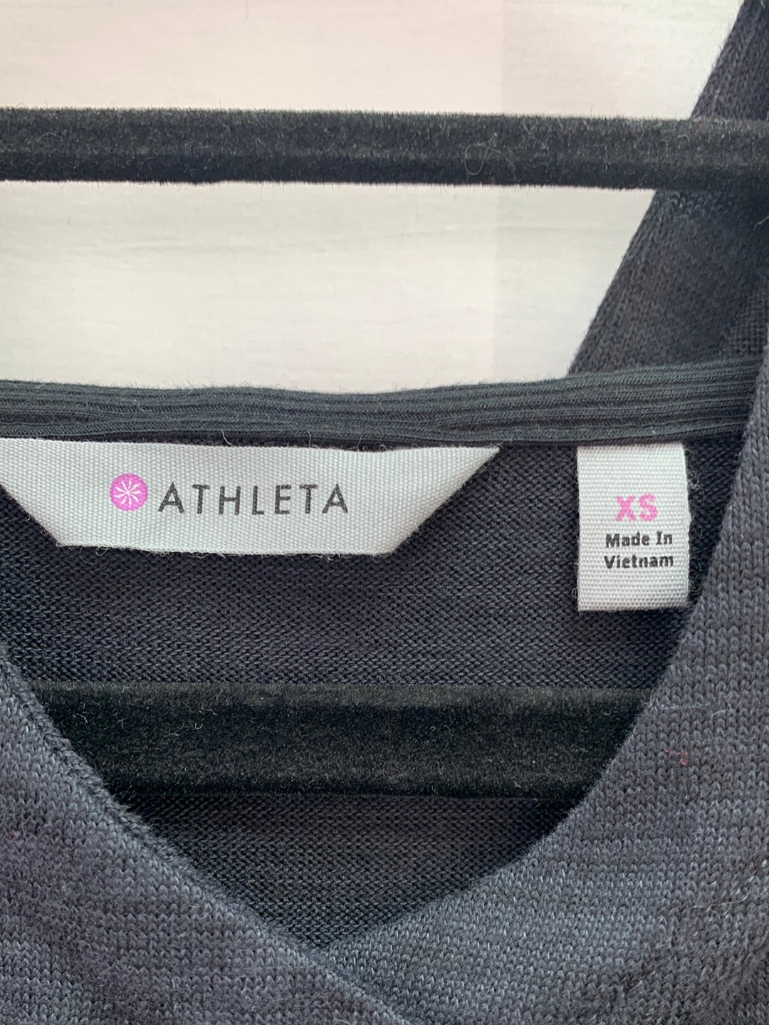 NWT - ATHLETA marled grey Batwing Robin Hooded Sweatshirt - XS