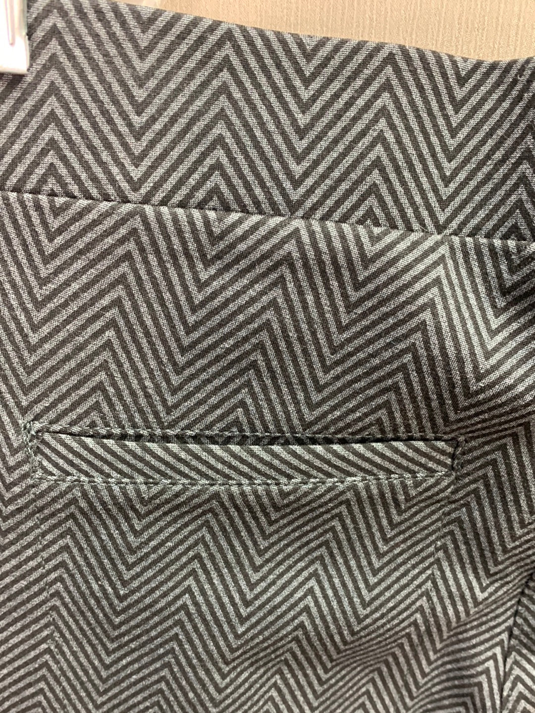 NIP - BETABRAND black Chevron Straight 7-Pocket Dress Yoga Pants - M