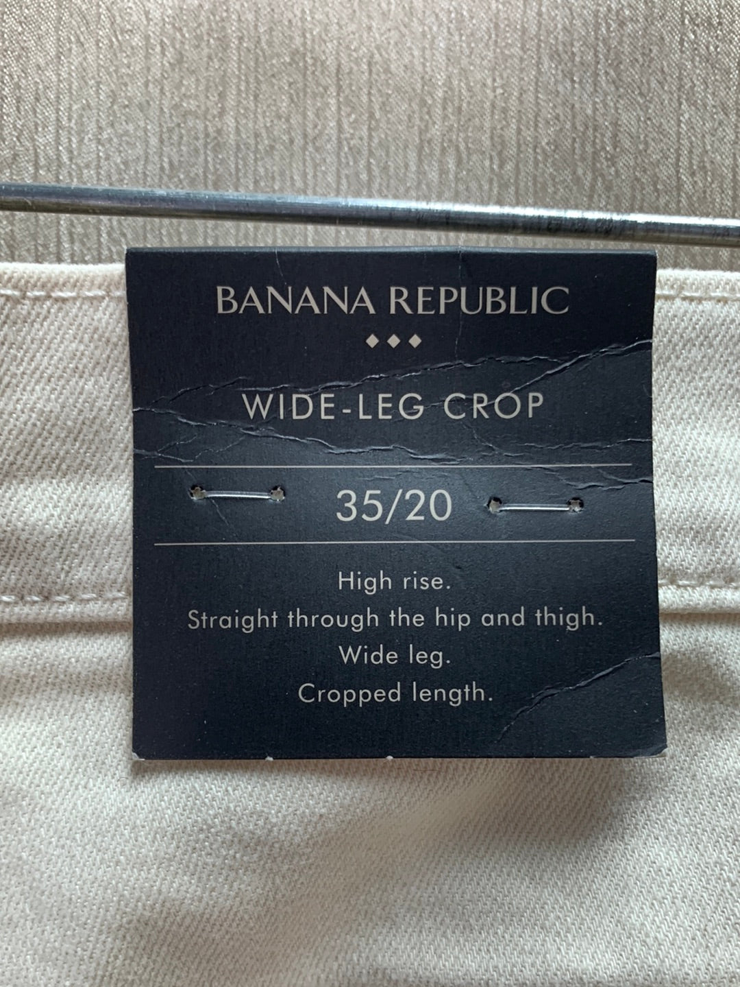 NWT - BANANA REPUBLIC ecru Pleat Wide Leg Crop High Rise Jeans - 35/20
