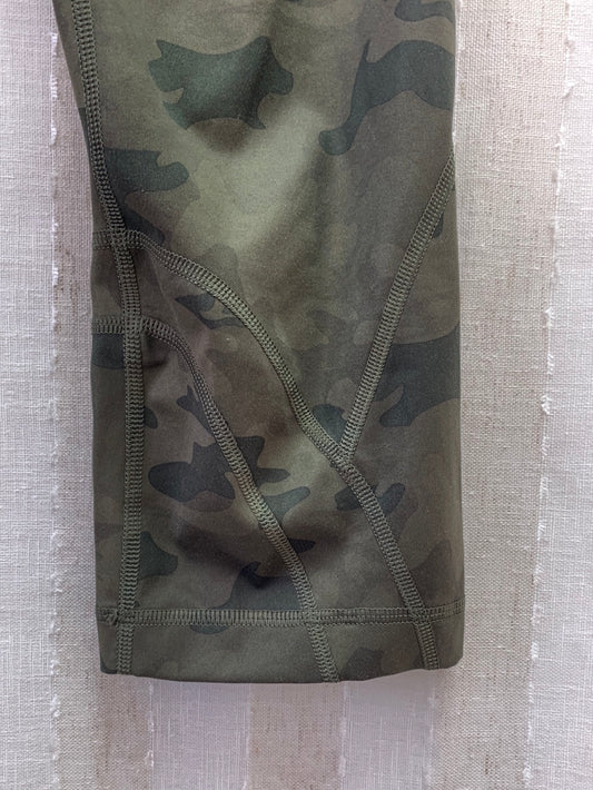 LULULEMON green camo 23" Inseam Athletic Pants - 8