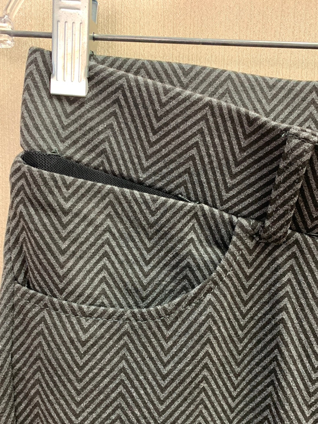 NIP - BETABRAND black Chevron Straight 7-Pocket Dress Yoga Pants - M