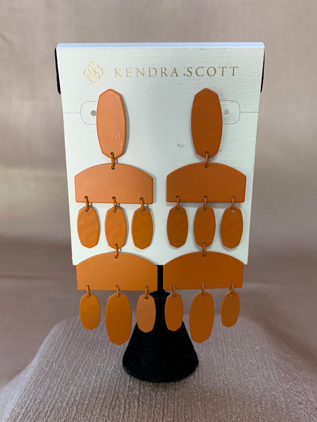 Kendra deals scott emmet