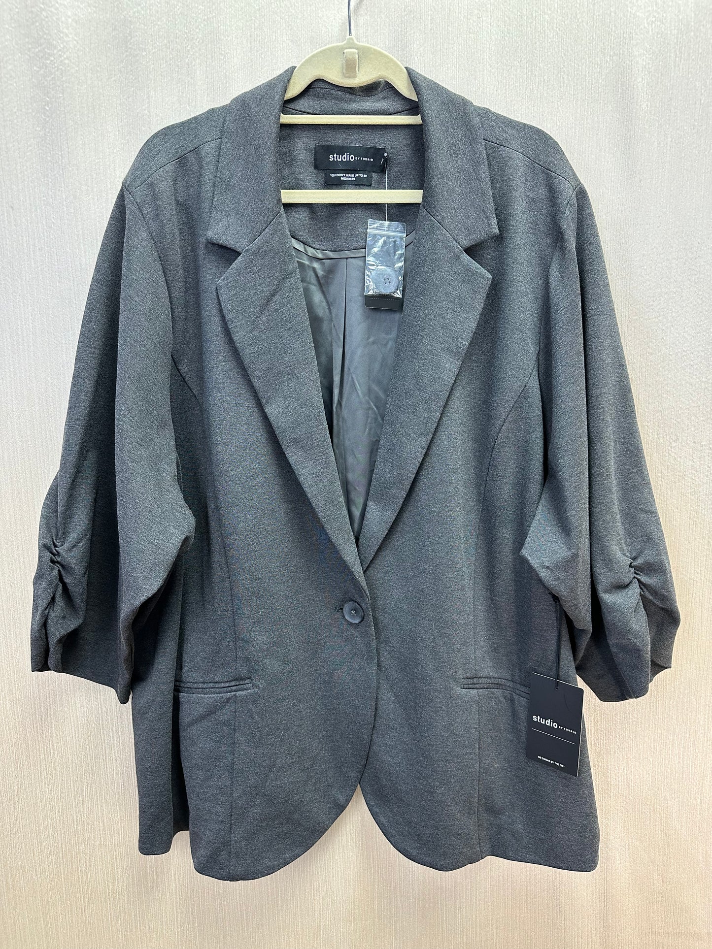 NWT - Studio by TORRID gray Rayon Blend Ponte Stretch Soho Blazer - 6X | 30