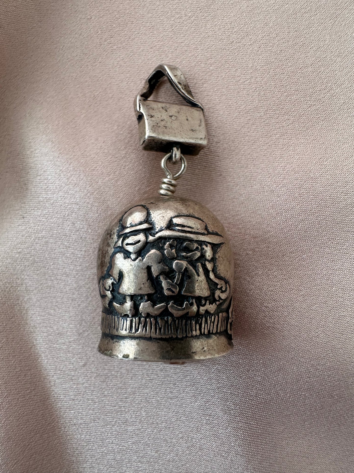 JJ JOHN Sterling 925 Sisters Are Forever The Bell Collection Bell Pendant Charm