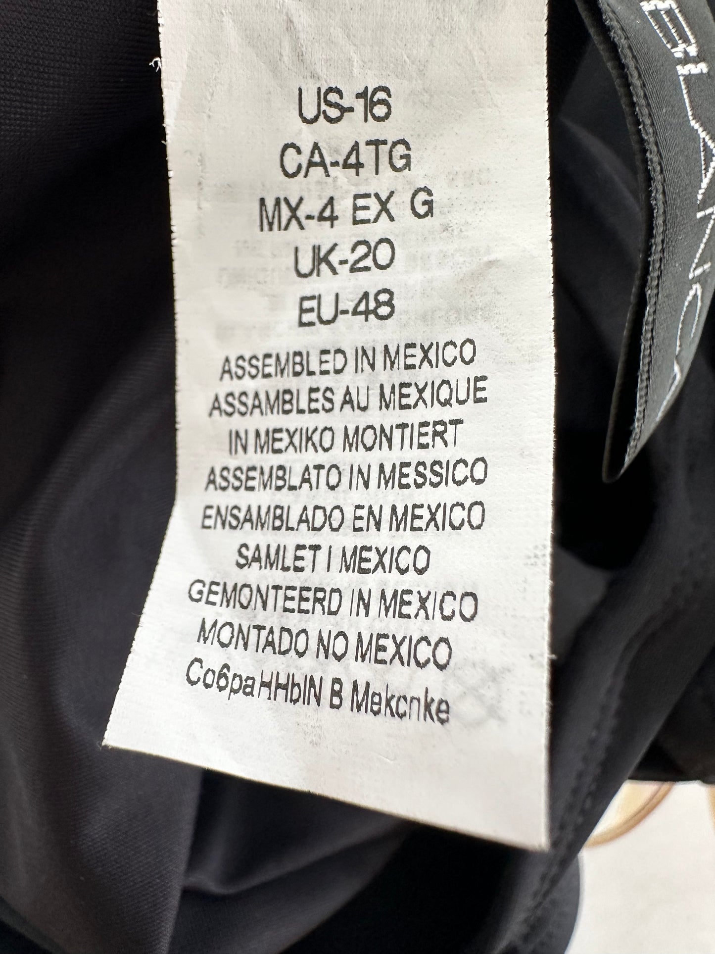 NWT - LA BLANCA black Island Goddess Multi-Strap Cross-Back Swimsuit - 16