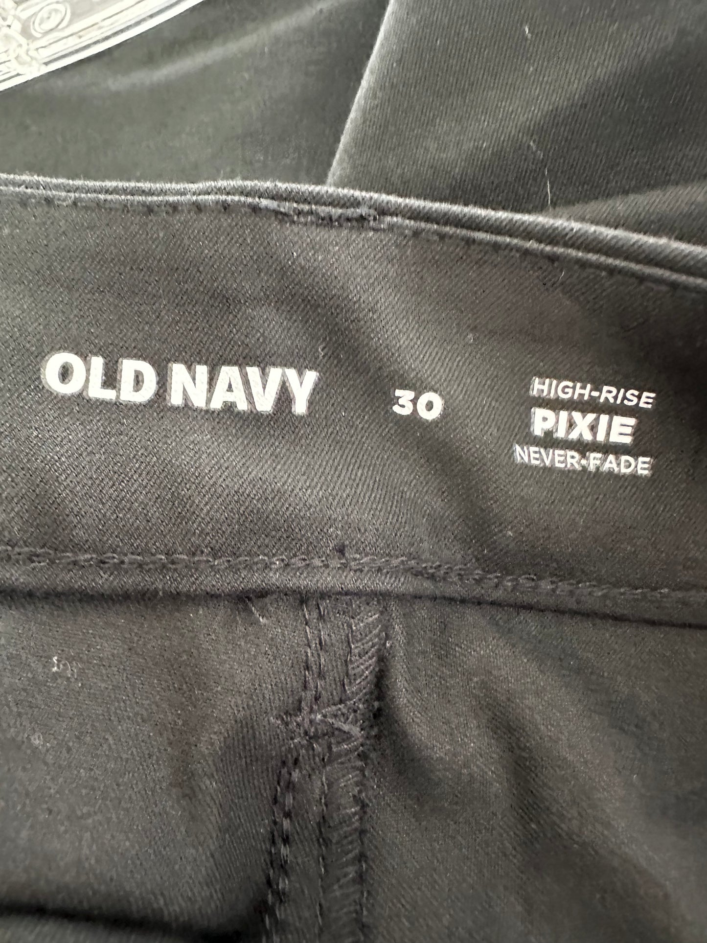 NWT - OLD NAVY black Pixie High Rise Never Fade 27" Inseam Pants - 30 | 4X