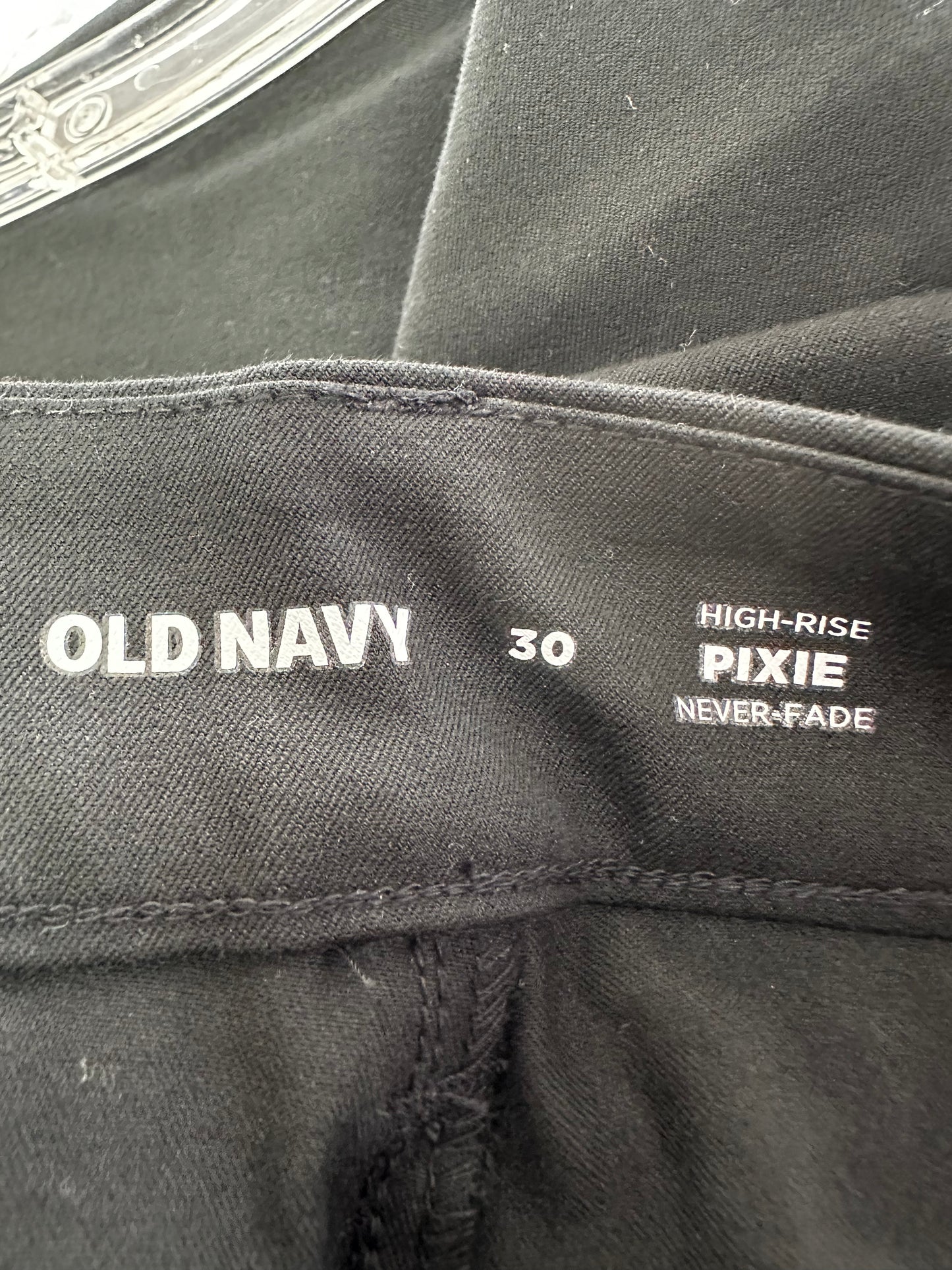 NWT - OLD NAVY black Pixie High Rise Never Fade 27" Inseam Pants - 30 | 4X