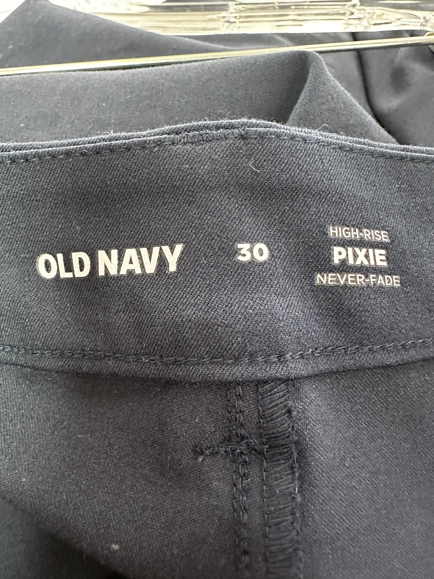 NWT - OLD NAVY navy blue Pixie High Rise Never Fade 27" Inseam Pants - 30 | 4X