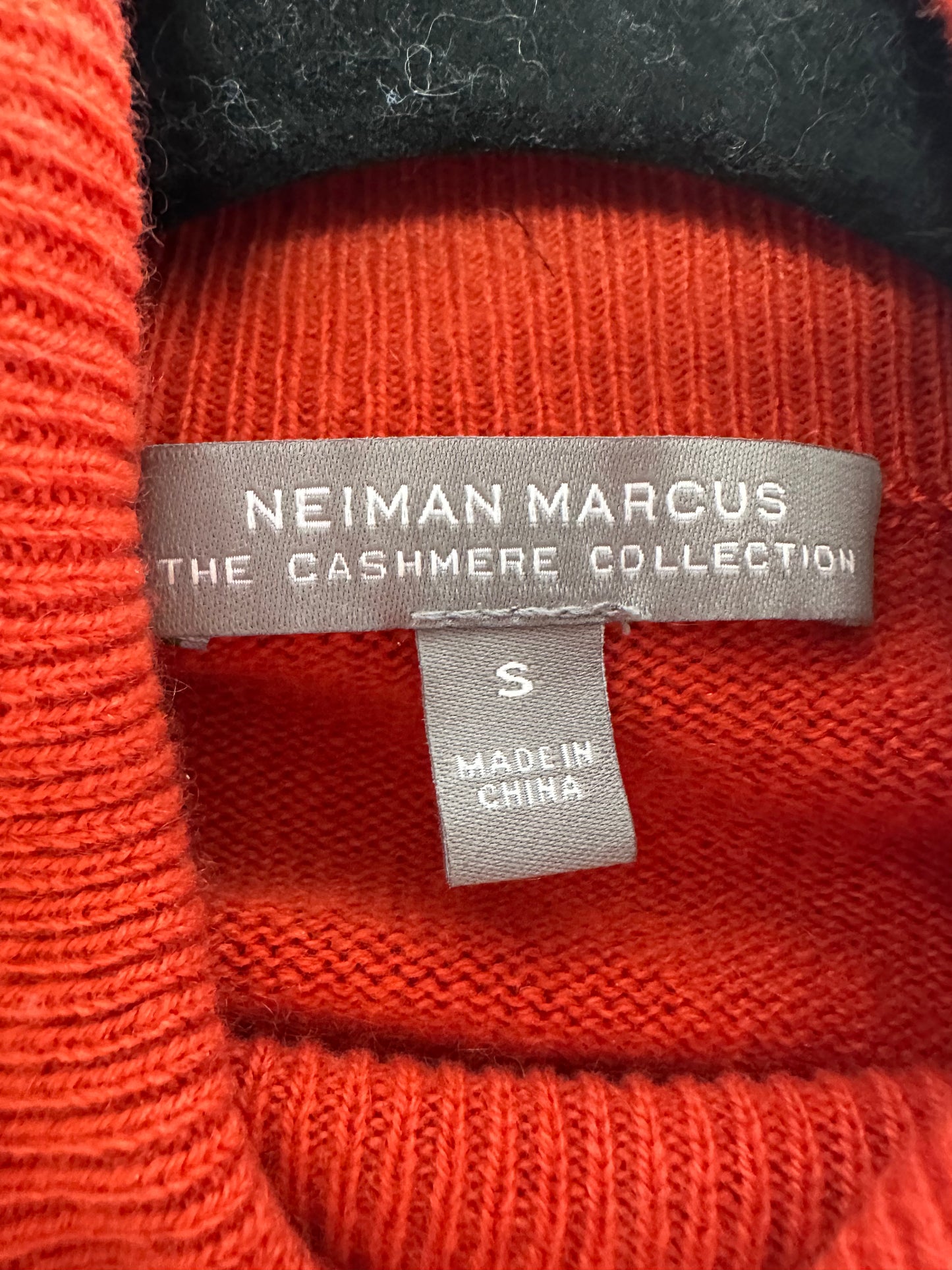 NEIMAN MARCUS red orange Cashmere Turtleneck Long Sleeve Sweater - S