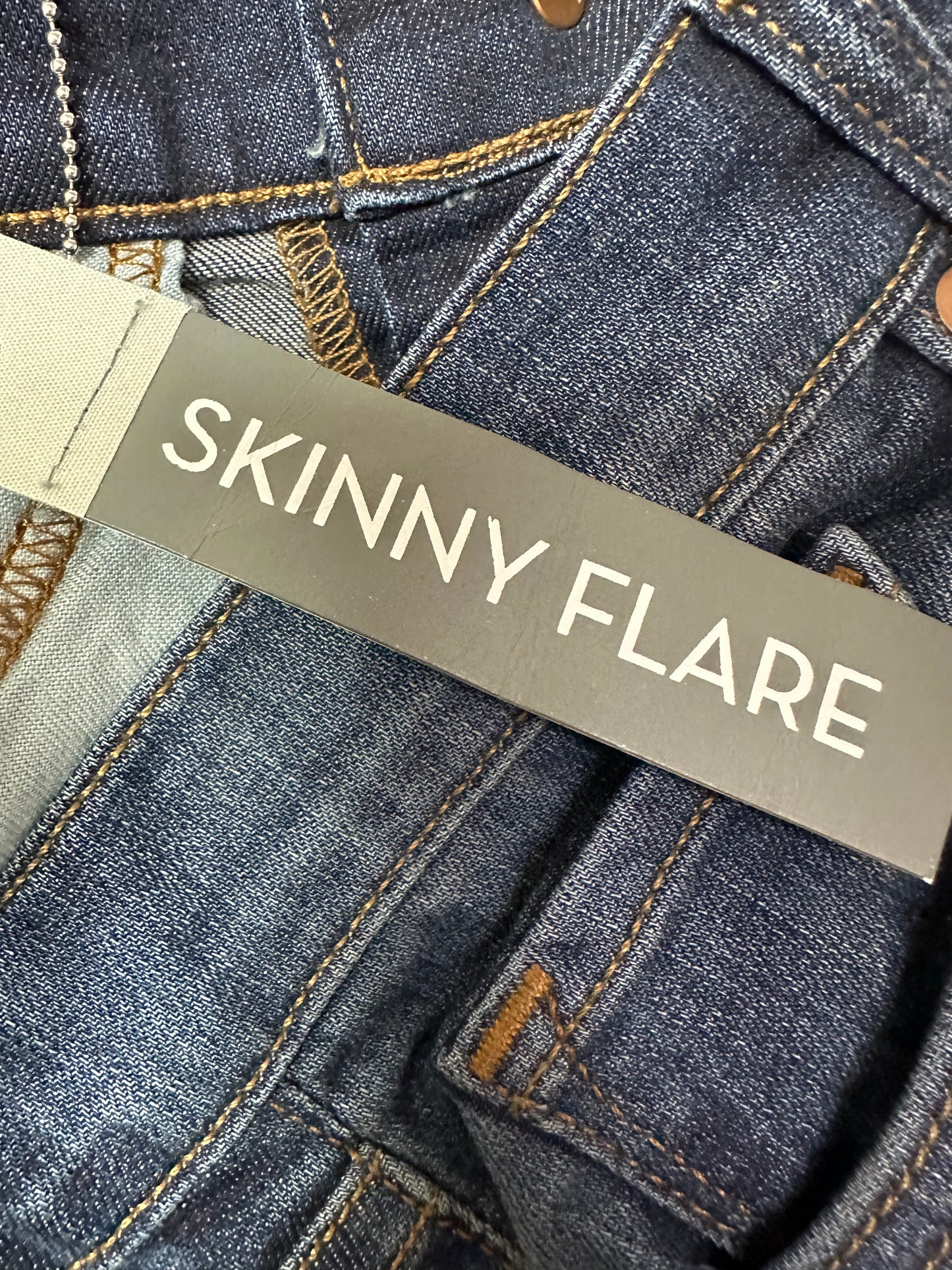 NWT - J BRAND dark wash Indigo Heritage Mid Rise Skinny Flare Martini Jeans - 31