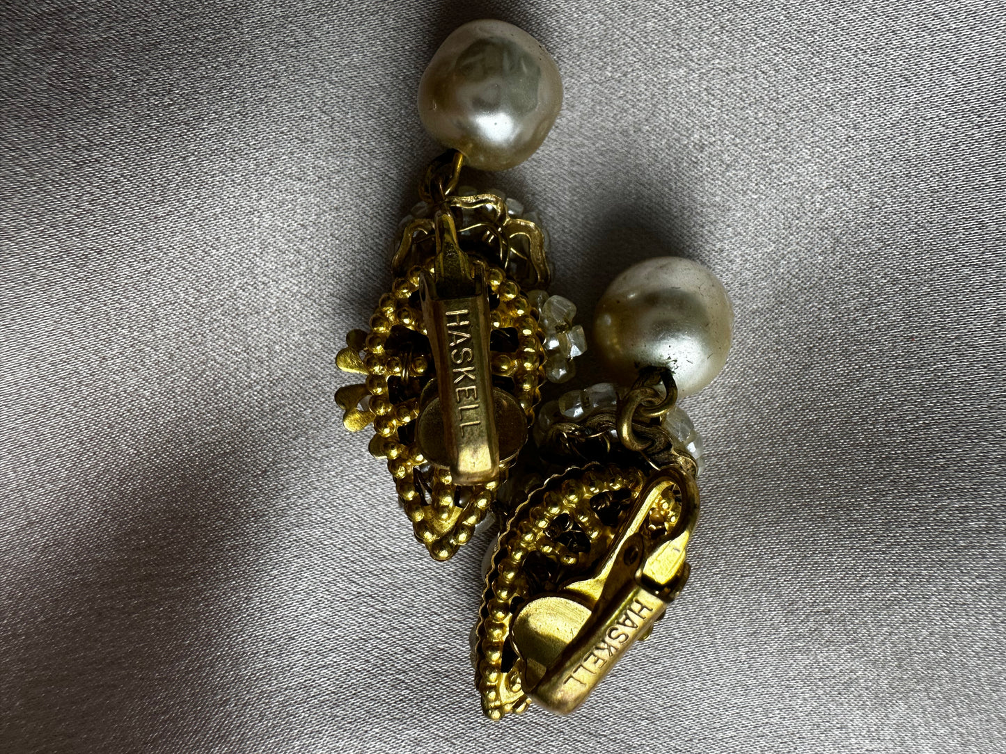 Vintage MIRIAM HASKELL Gold Tone Faux Pearl Crystal Flower Dangle Clip Earrings