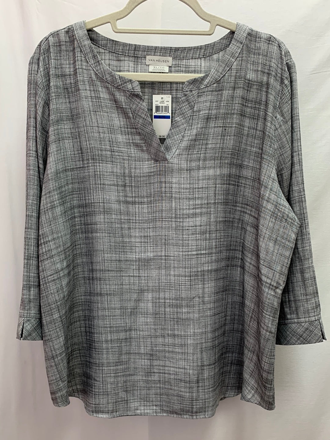NWT - VAN HEUSEN gray print 3/4 Sleeve Split Neck Top - XL