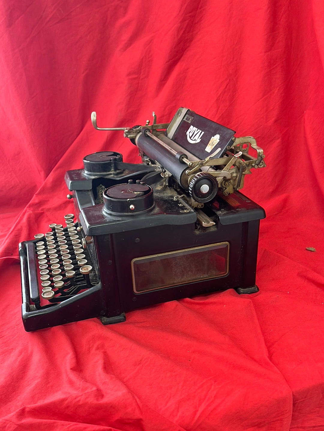 ANTIQUE -- 1927 ROYAL 10 Desk Typewriter -- WORKING CONDITION