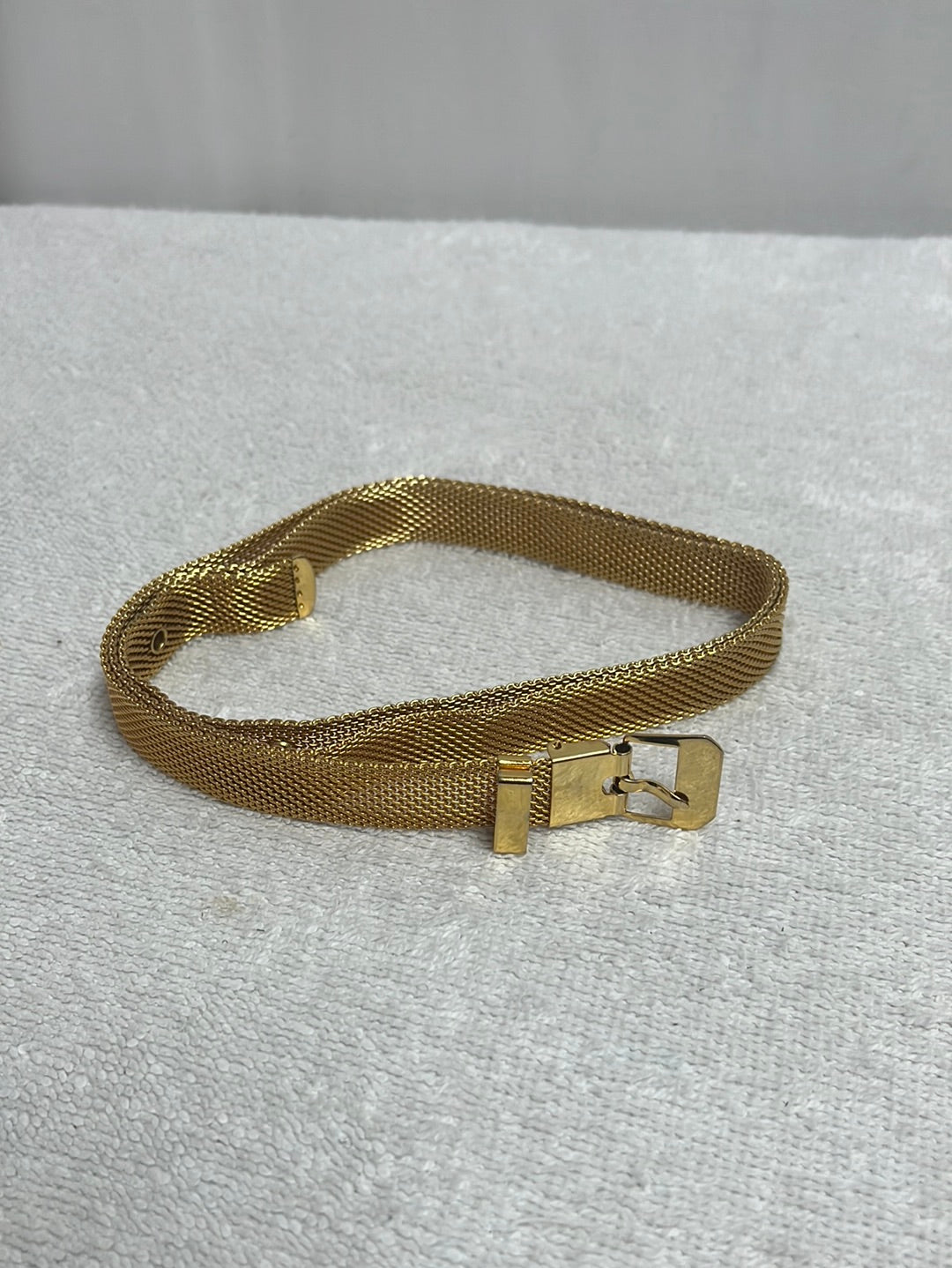 VTG -- Unbranded Gold Mesh Skinny Belt -- 34.75 inches