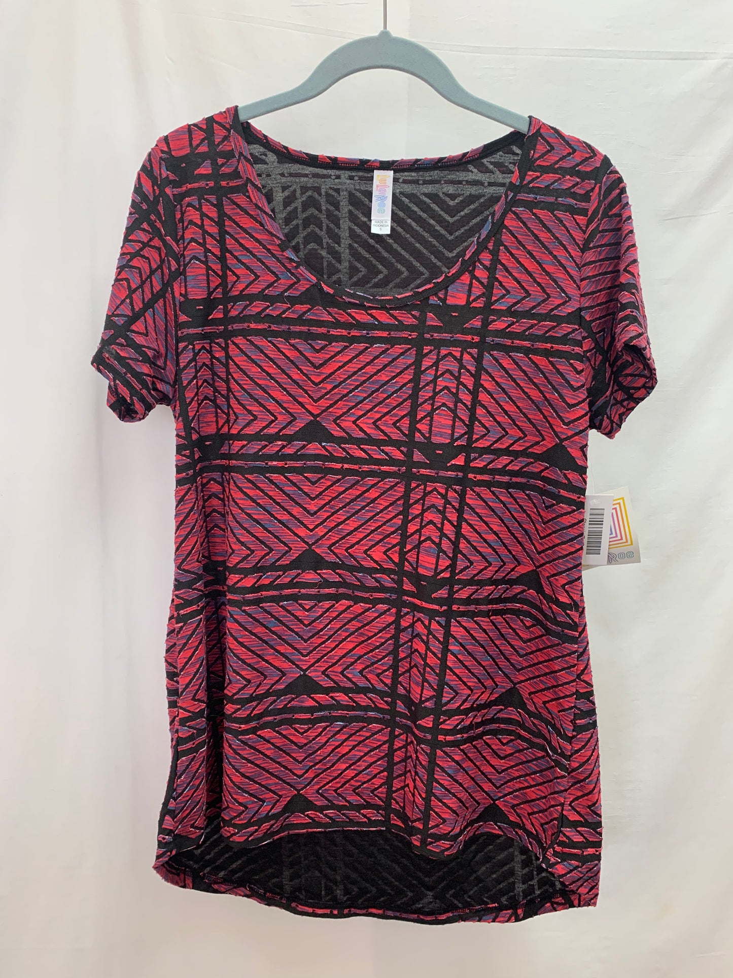 NWT - LULAROE pink blue print Textured Short Sleeve Classic T Shirt - S