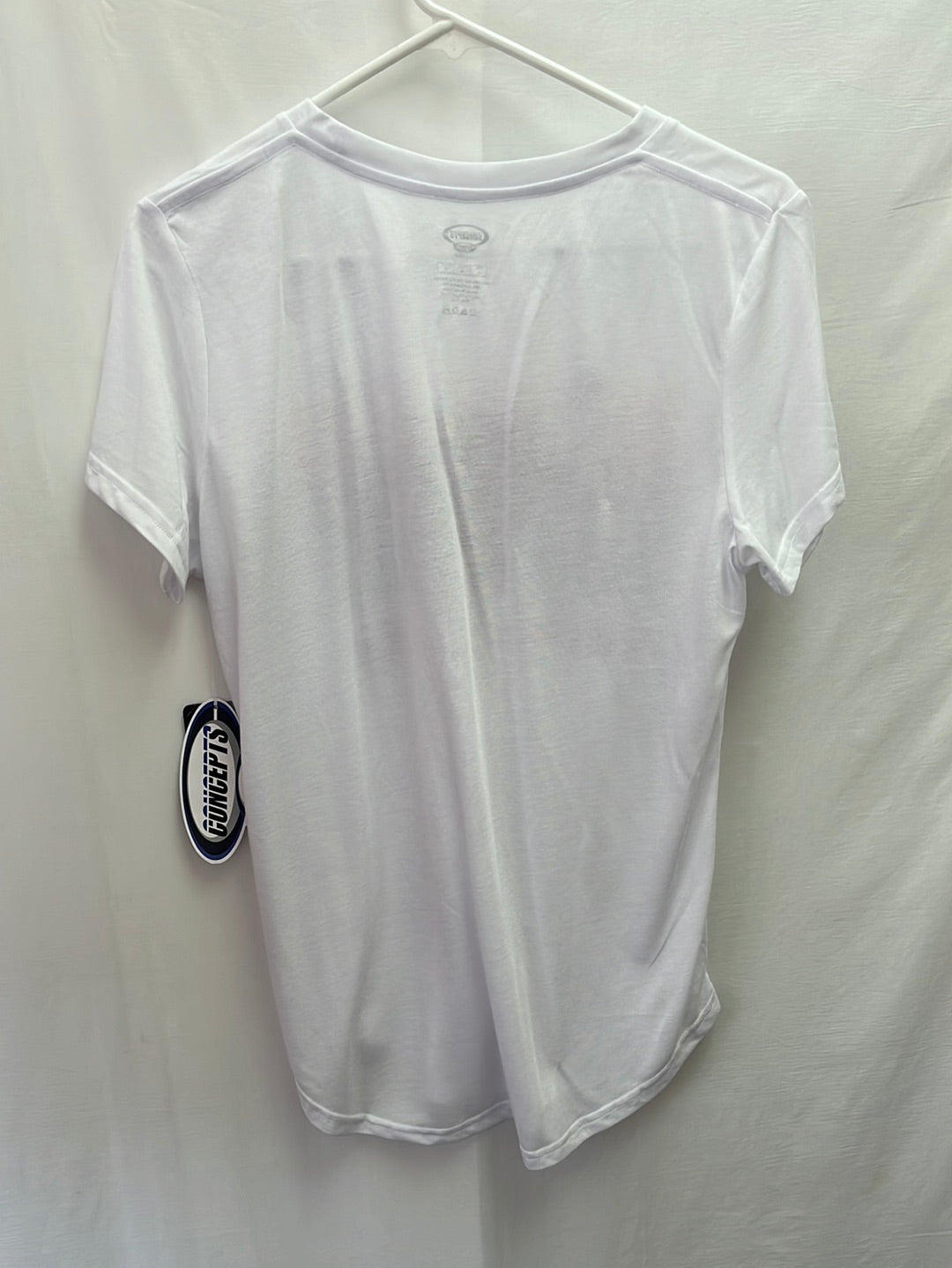 NWT -- CONCEPT SPORT white Chicago Bulls Short Sleeve Shirt -- Large