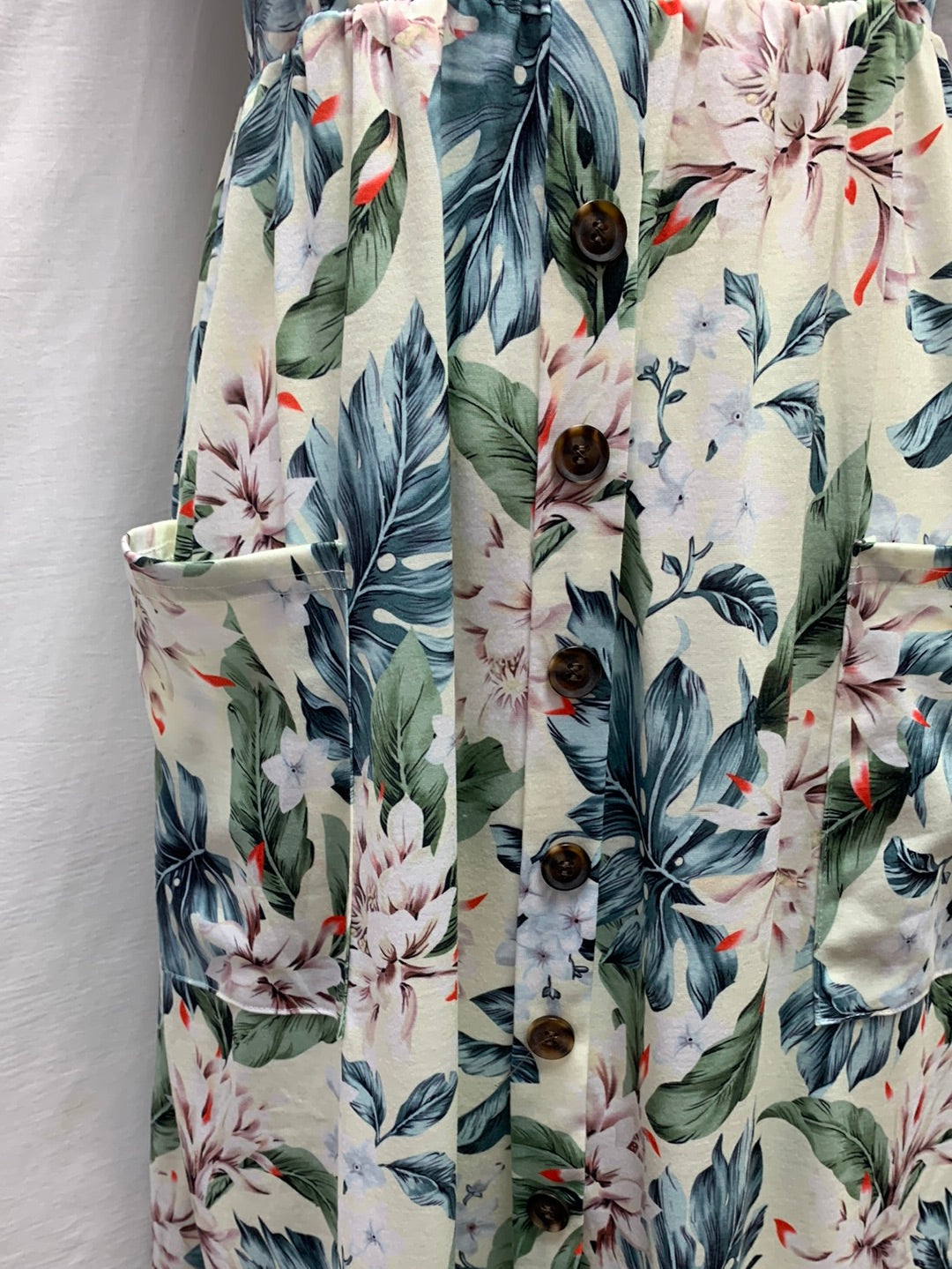 NWT - ANGASHION floral Smocked Back Sleeveless Midi Dress - Medium
