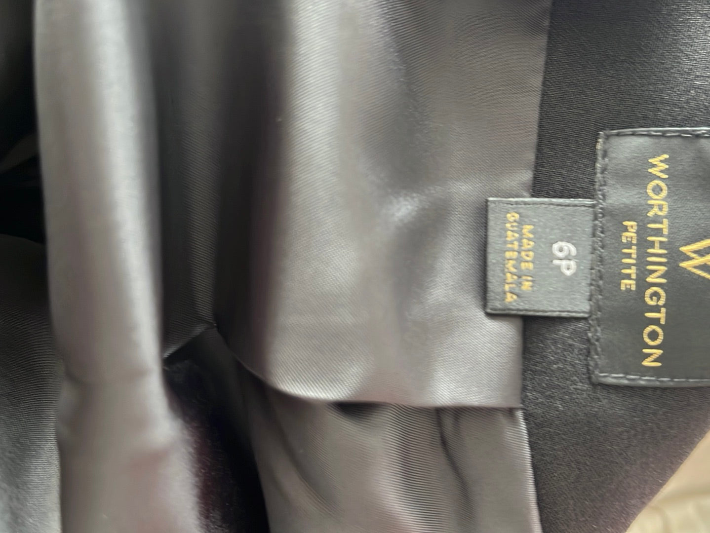 NWT -- Worthington Black Seamed Pencil Skirt -- 6P