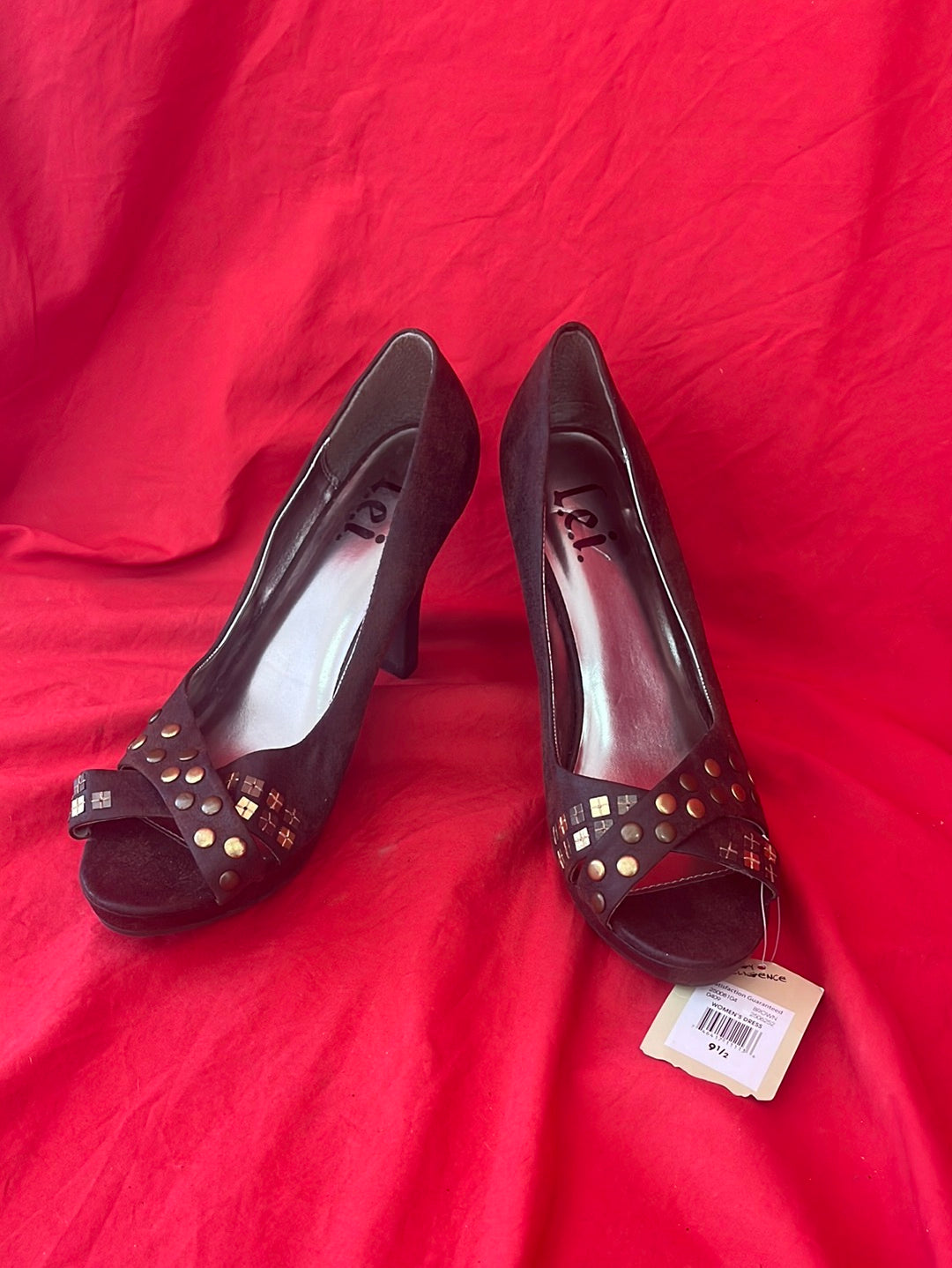 NWT -- L.E.I. Brown Leather Open-Toed Heels -- Size 9.5 US