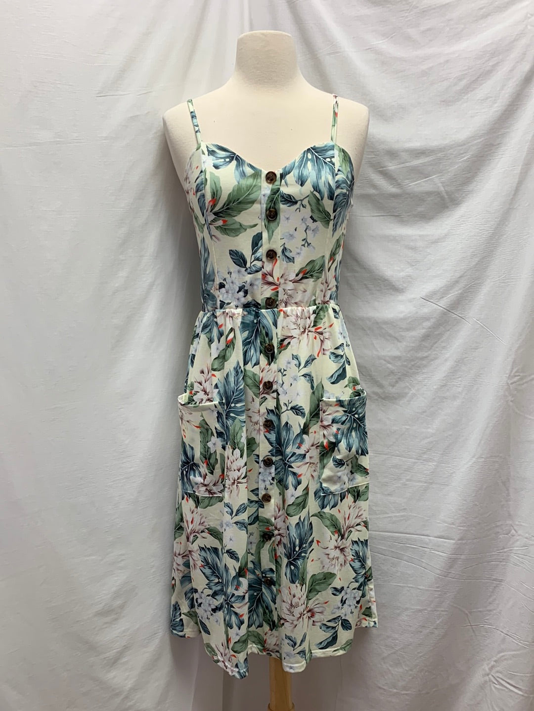 NWT - ANGASHION floral Smocked Back Sleeveless Midi Dress - Medium