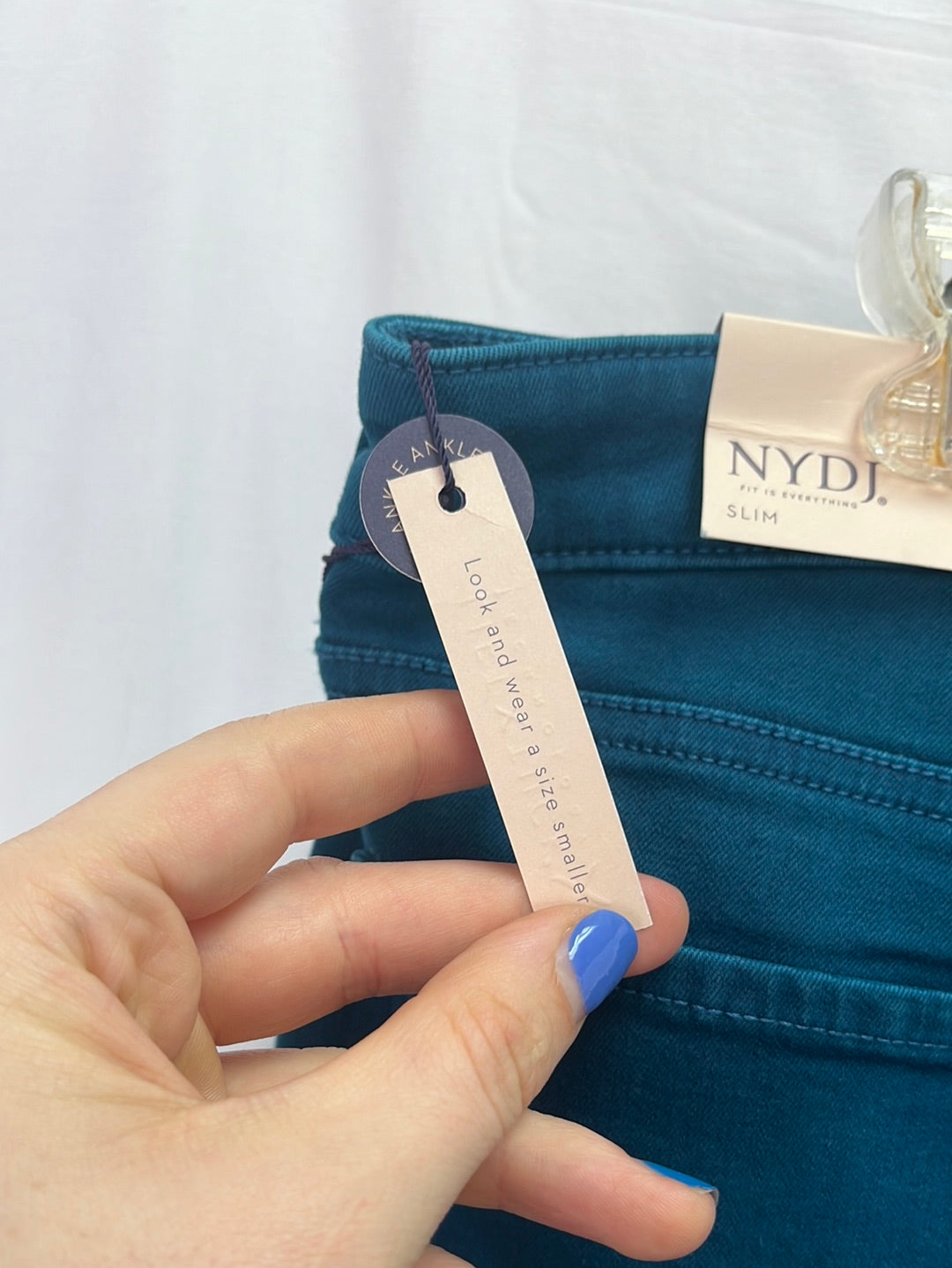 NWT -- NYDJ Blueberry "Sheri Slim" Slim Fit Jeans -- Size: 10