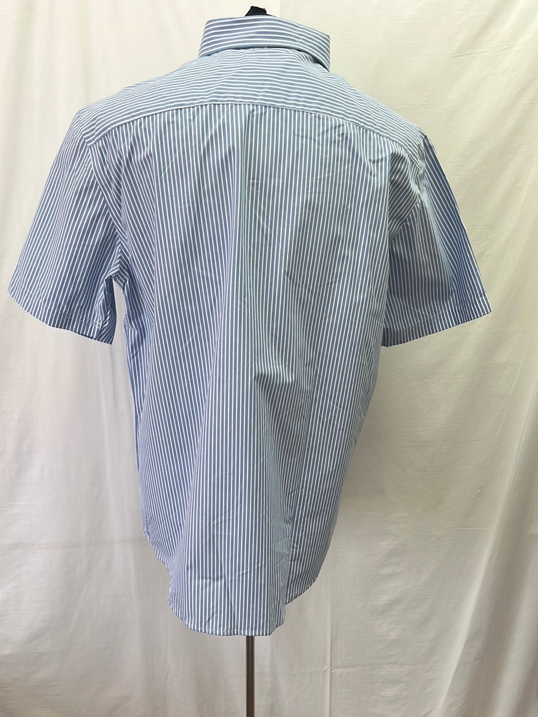 NWT - CROFT & BARROW Blue Stripe Easy Care Short-Sleeve Shirt - L