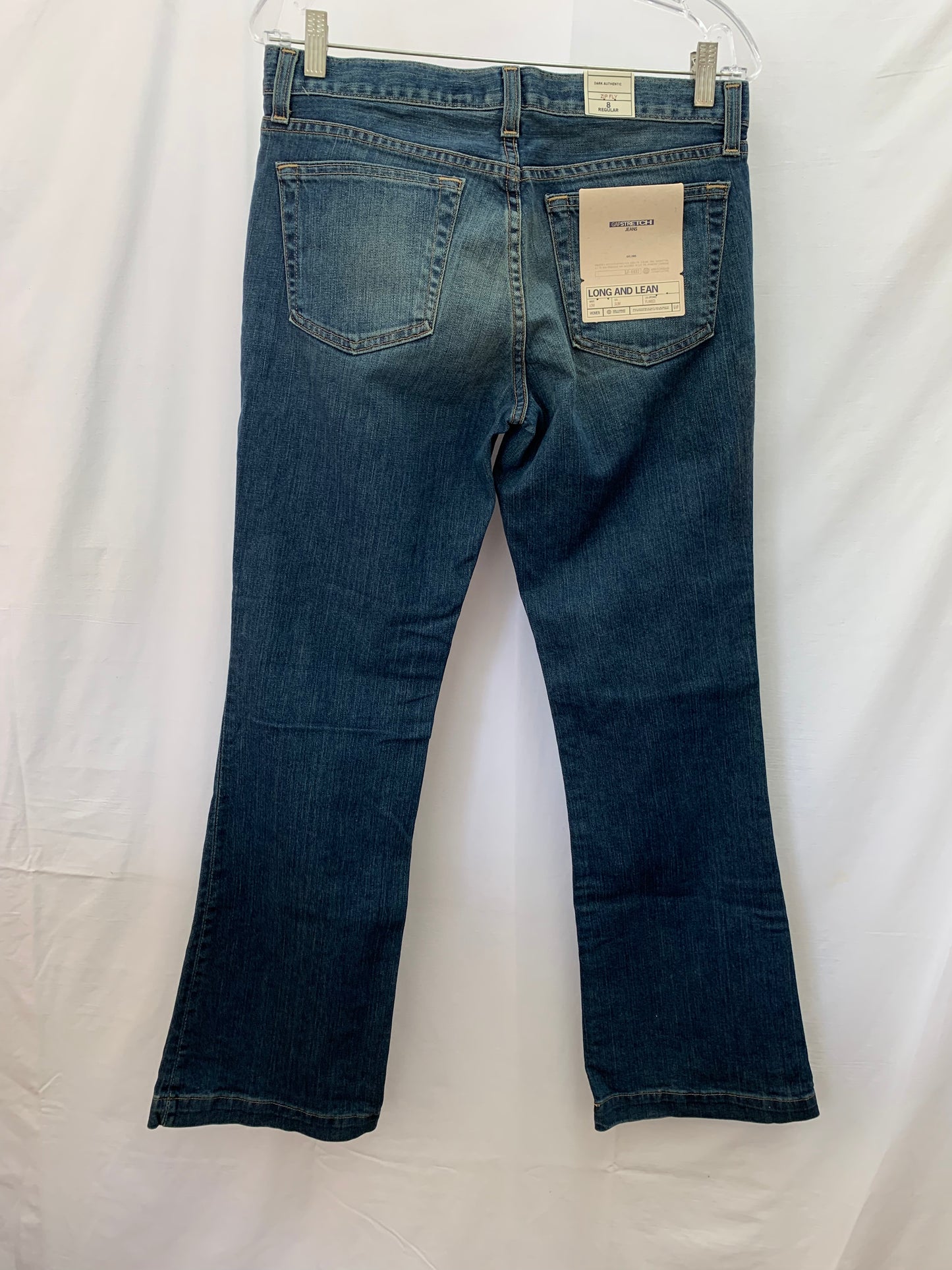 NWT - GAP Long & Lean Low Rise Flare Leg Jeans - Size 8 Regular
