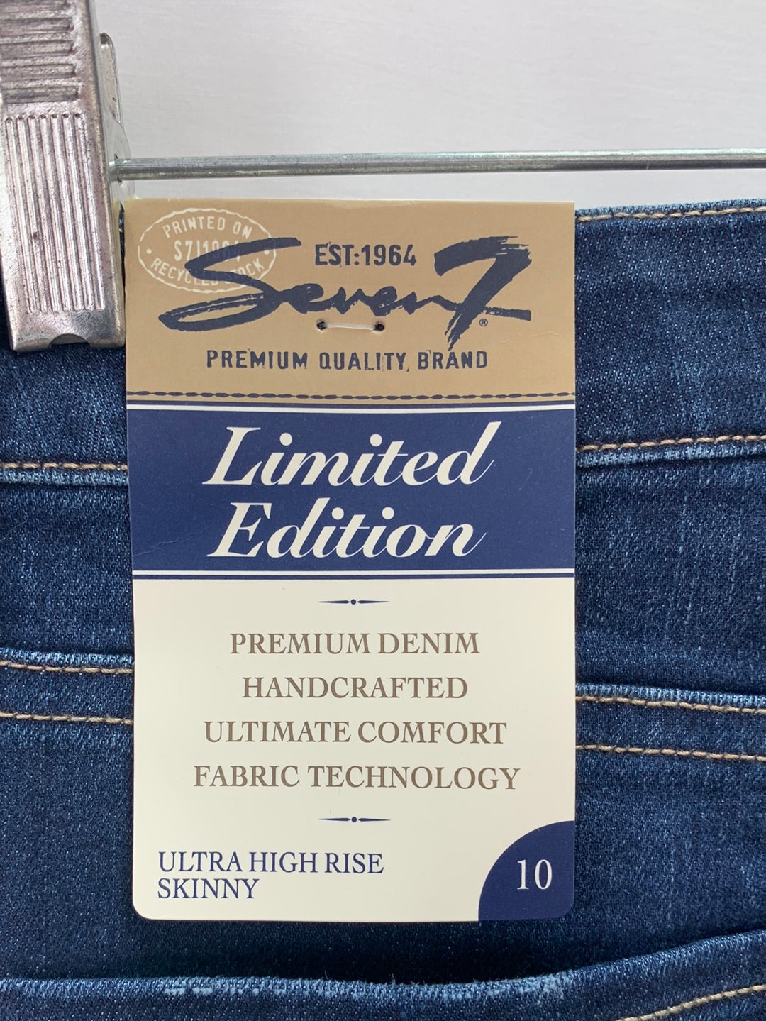 NWT - SEVEN7 dark wash Ultra High Rise Skinny Jeans - Size 10