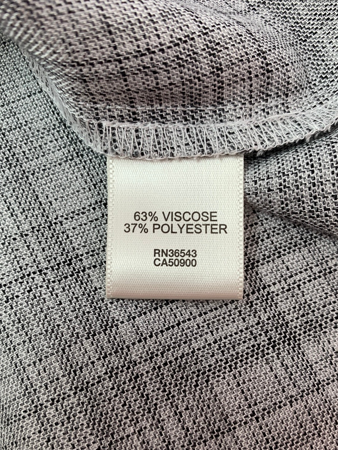 NWT - VAN HEUSEN gray print 3/4 Sleeve Split Neck Top - XL