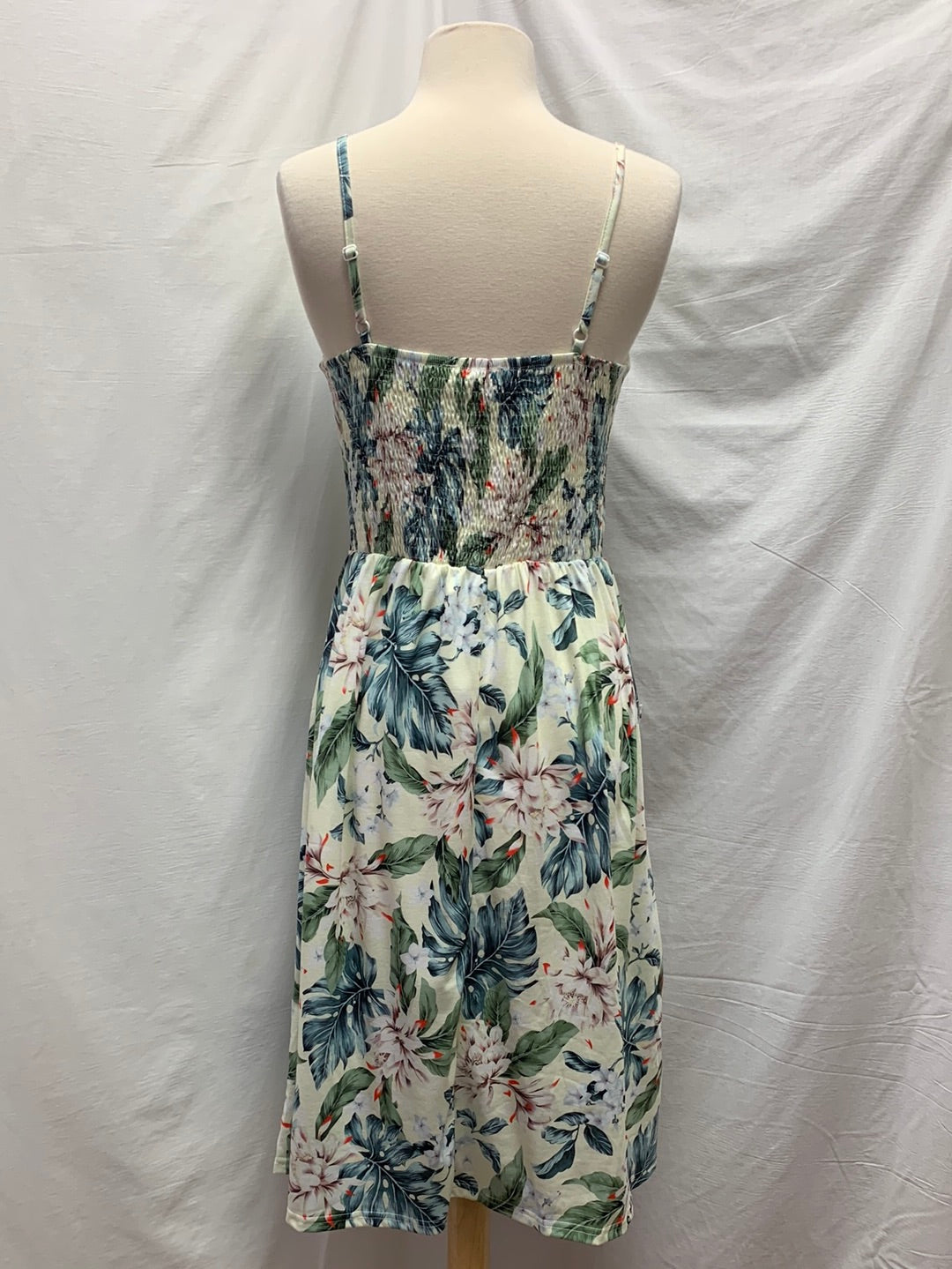 NWT - ANGASHION floral Smocked Back Sleeveless Midi Dress - Medium