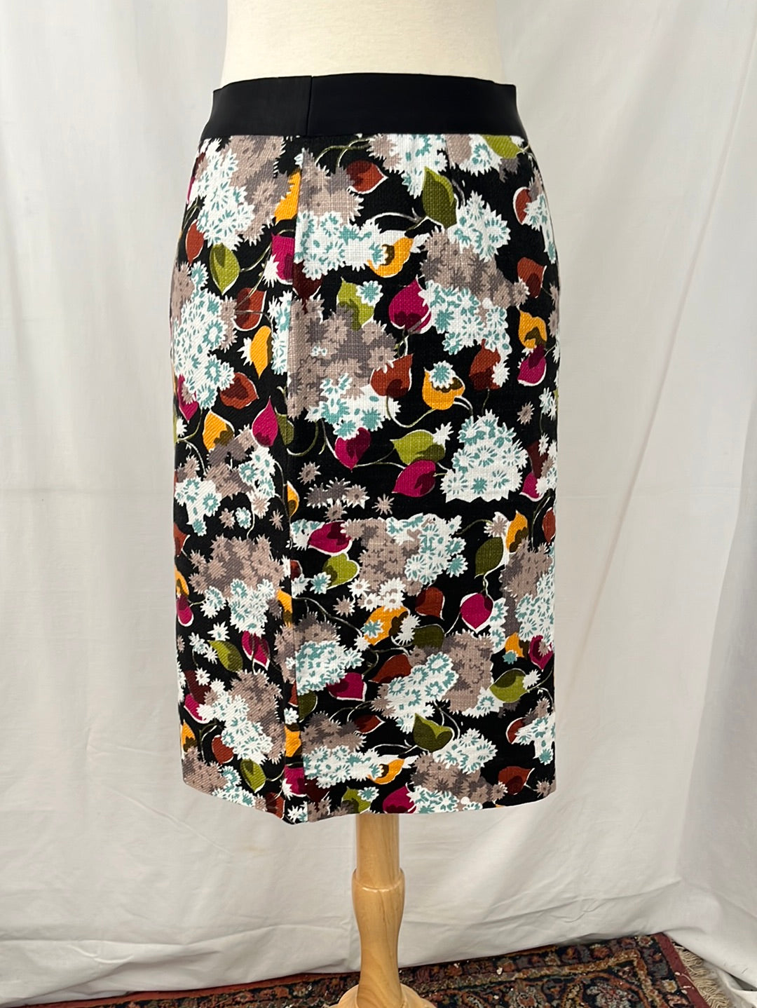 Floral print hotsell pencil skirt online