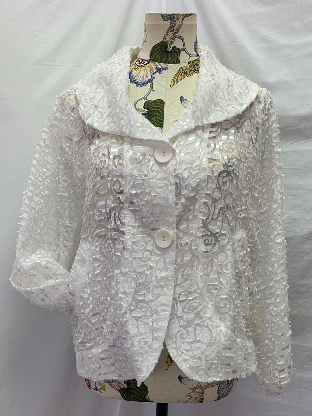 NWT - DAMEE INC white print Sheer Textured Puff Sleeve Jacket - Medium