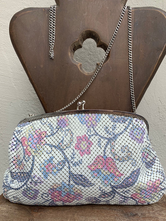 VINTAGE - WHITING AND DAVIS pink blue white floral Mesh 1985 Crossbody Kiss Clasp Purse