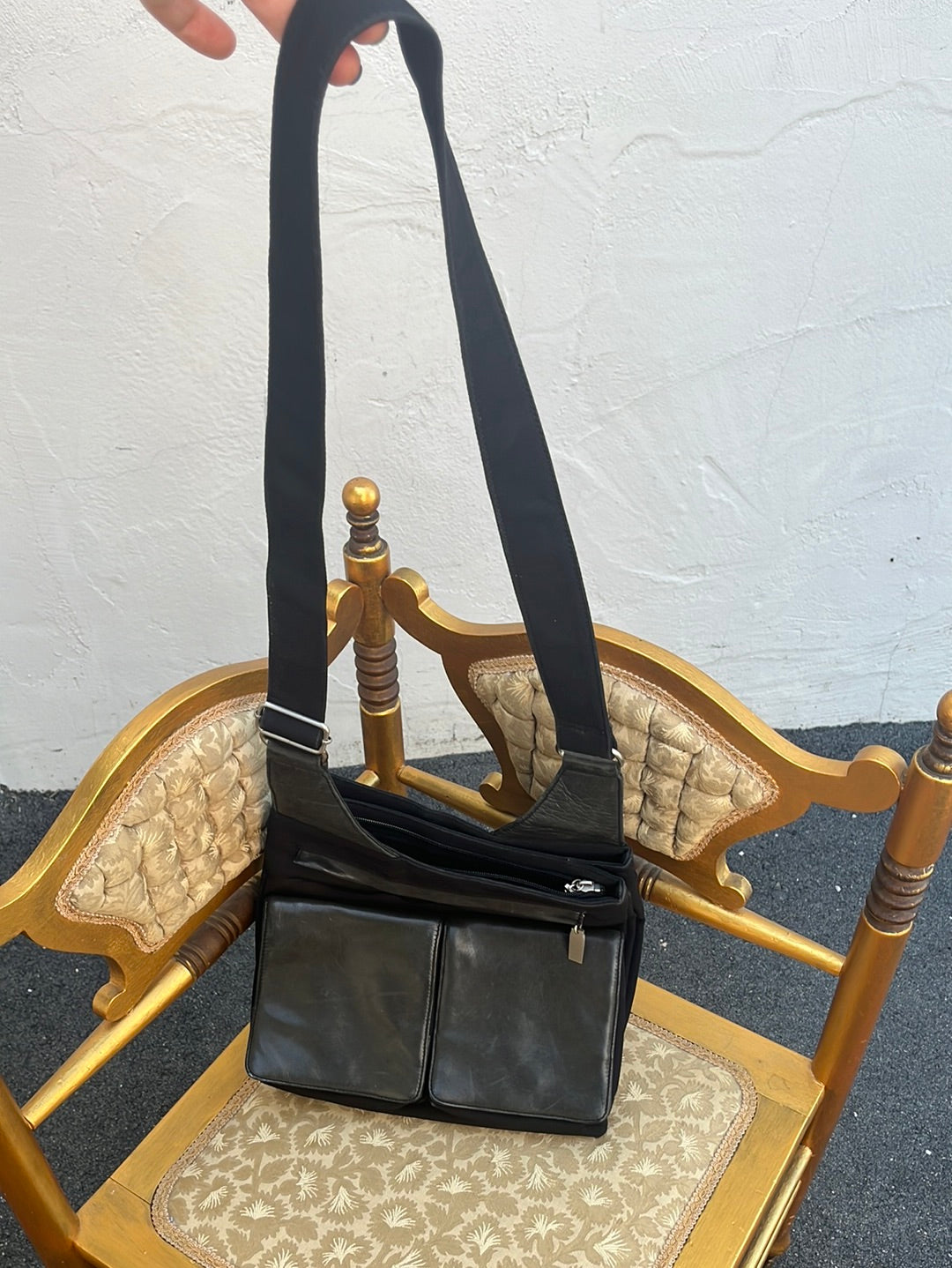HOBO INTERNATIONAL Black Leather Crossbody Purse