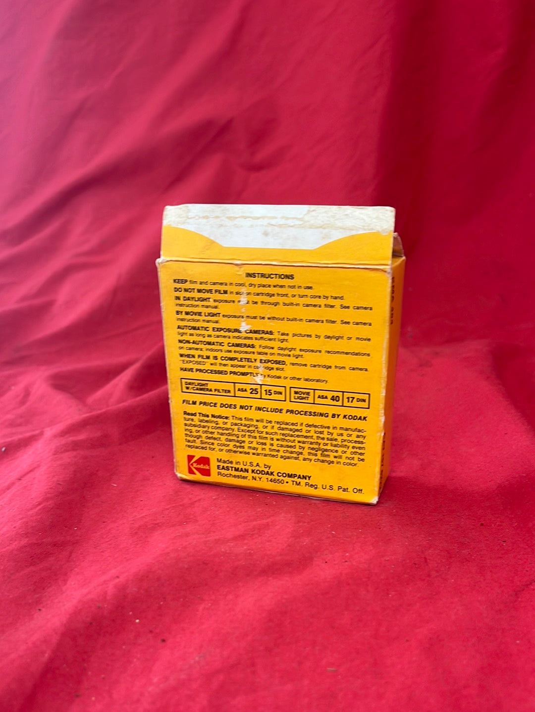 VTG/NIP -- KODAK Kodachrome 40 Color Movie Film -- Expired Jan 1976