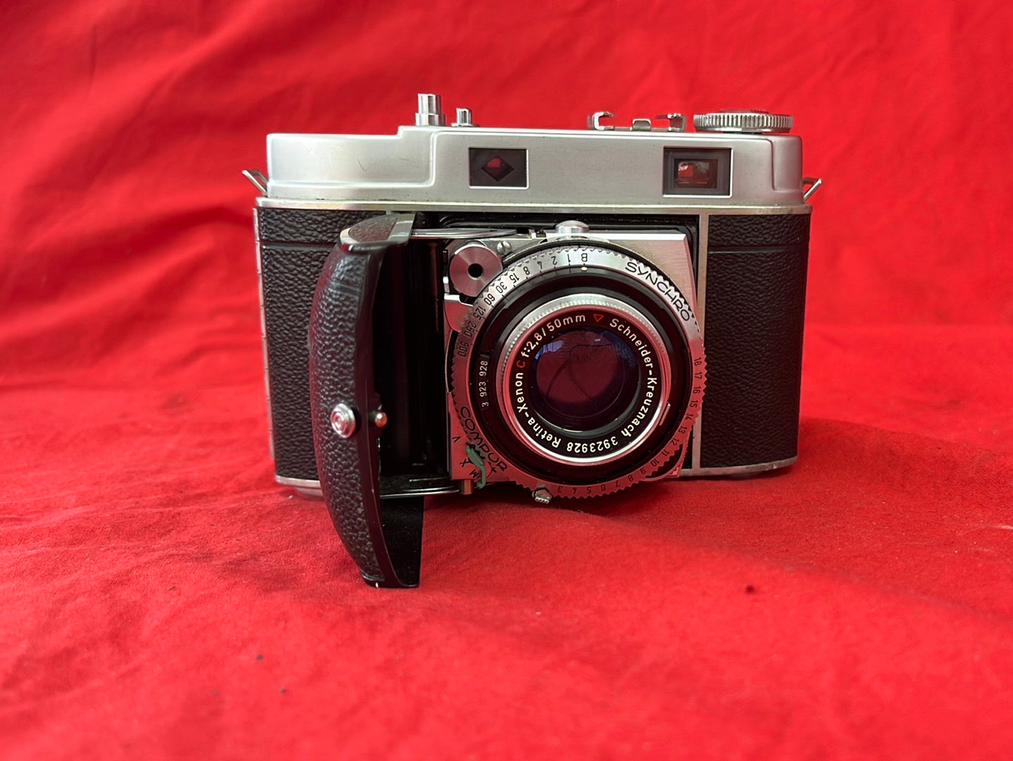 VTG -- KODAK Retina IIc Rangefinder Film Camera w/50mm (II Small C) Type 020 and Leather Field Case