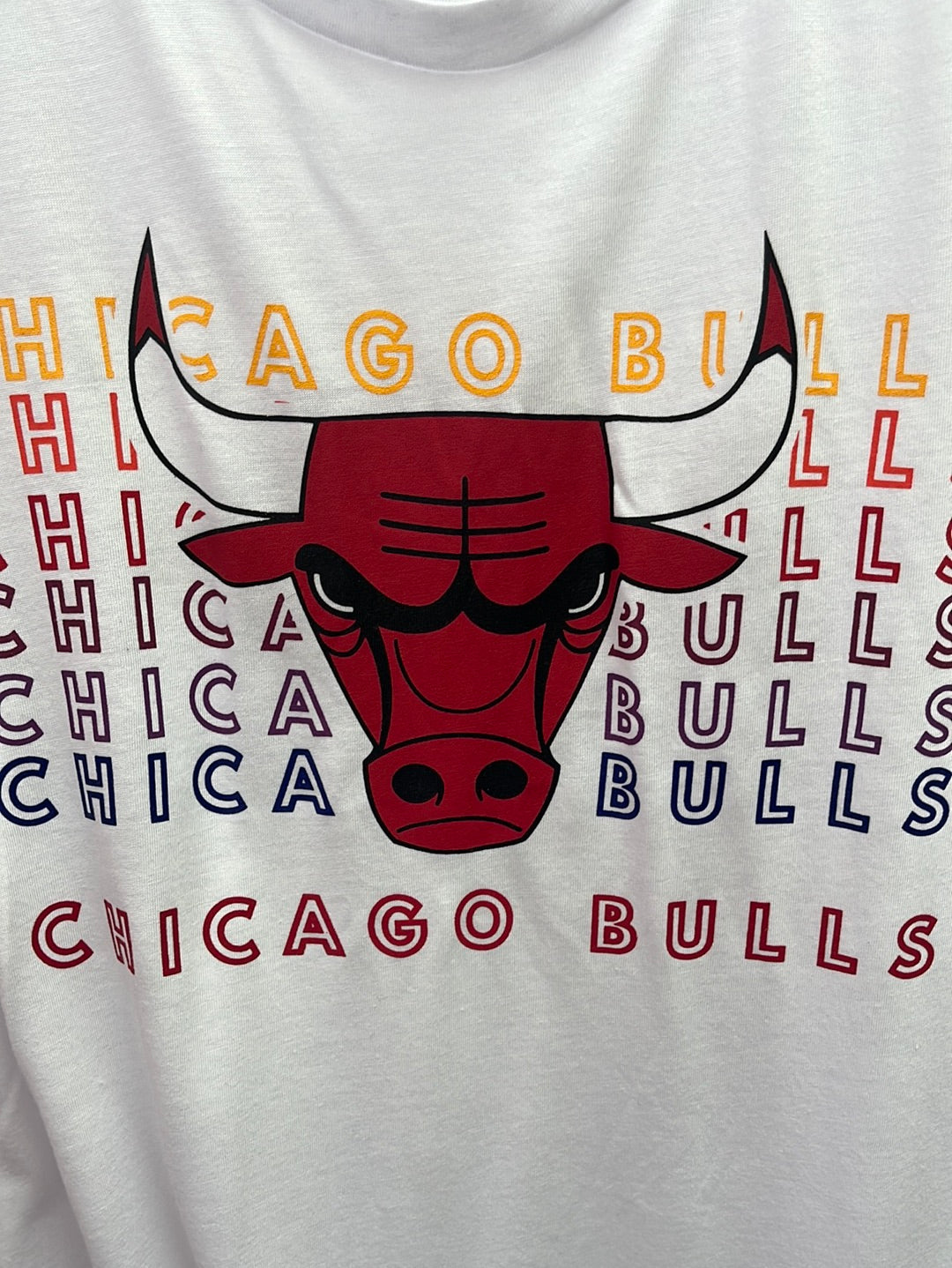 NWT -- CONCEPT SPORT white Chicago Bulls Short Sleeve Shirt -- Large