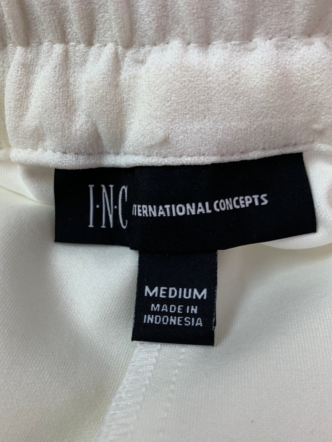 NWT - INC INTERNATIONAL CONCEPTS white paisley Wide Leg Pants - M
