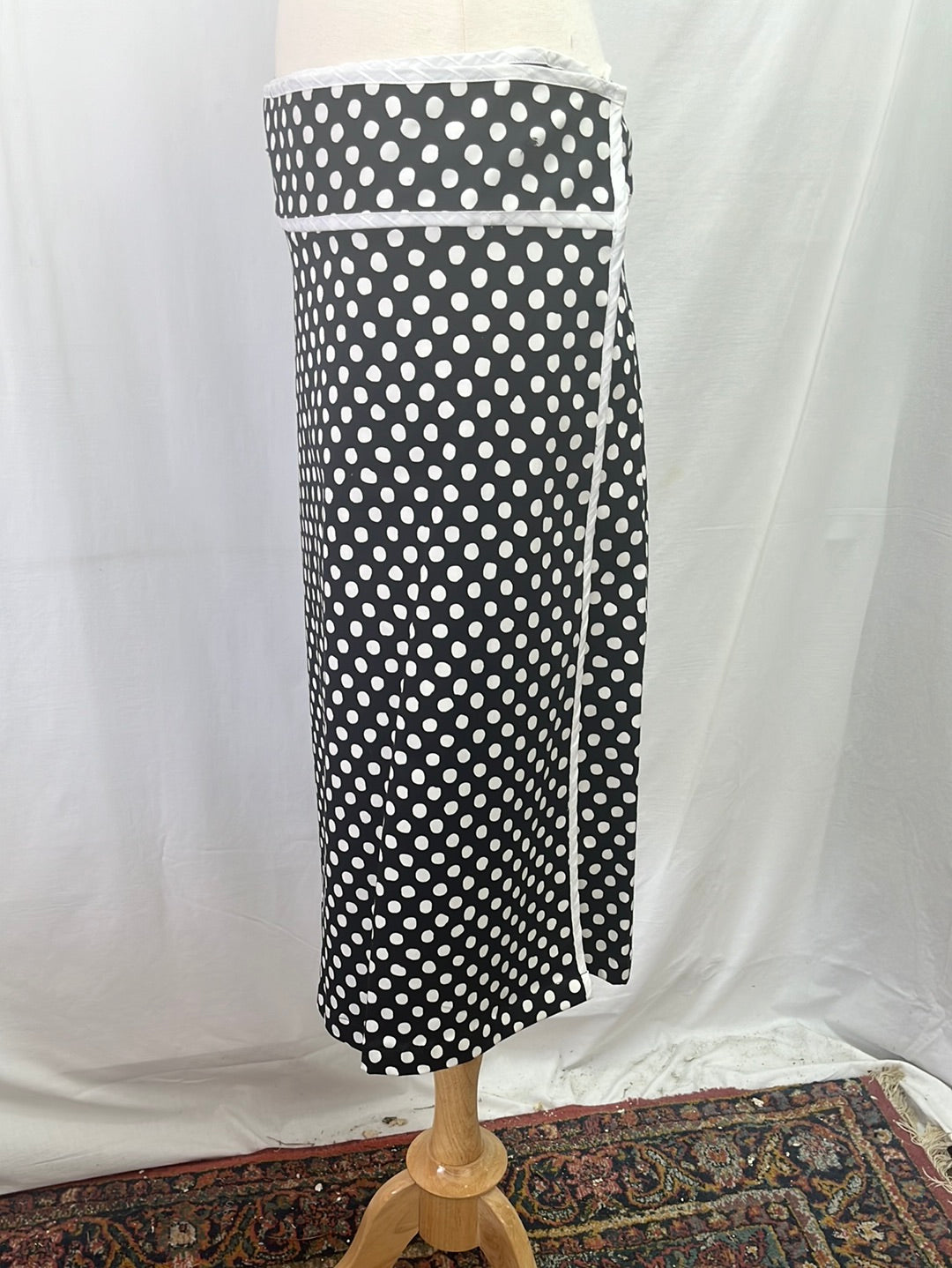 VTG -- LIZ LOGIE Navy White Polka Dots Wrap Skirt -- 12