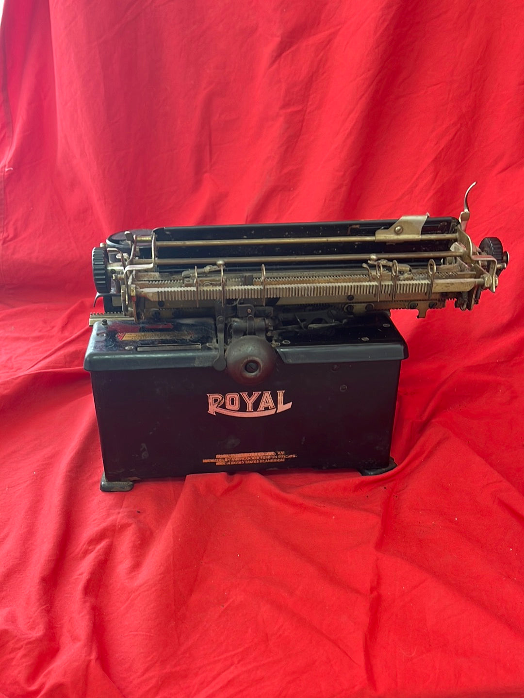 ANTIQUE -- 1927 ROYAL 10 Desk Typewriter -- WORKING CONDITION