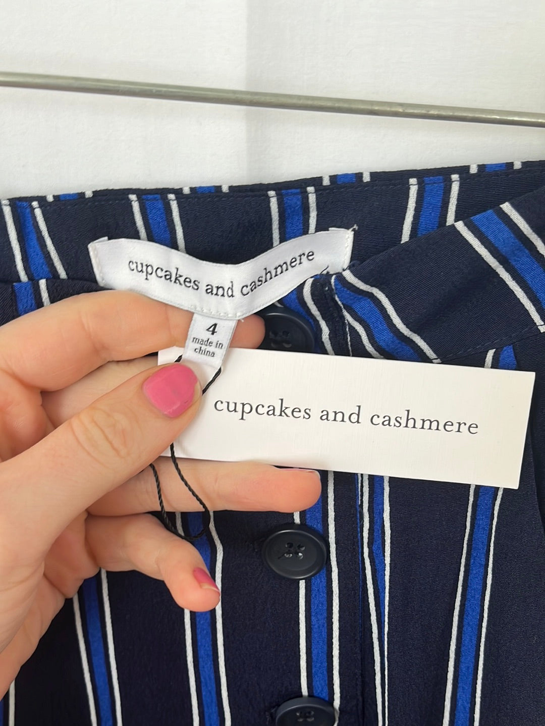 NWT -- CUPCAKES & CASHMERE Navy Light Blue Sailor Pants -- 4