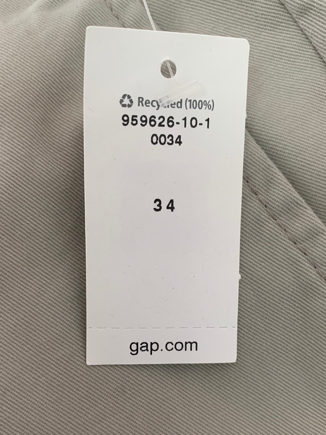 NWT - GAP khaki Lived-In Cotton Flat Front Shorts - Men's 34