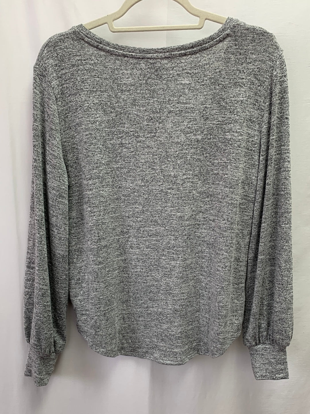 NWT - GAP heather grey Scoop Neck Cuffed Long Sleeve Shirt - Size M