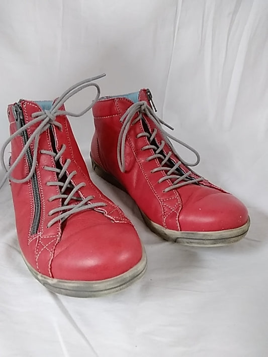 Cloud Footwear Aika Red Leather Low Top Sneaker - size: 38 (US 8)