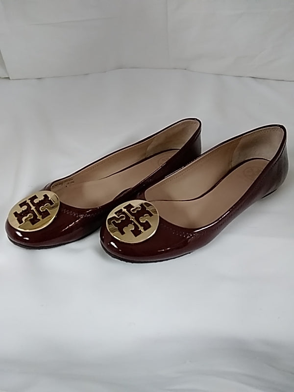 TORY BURCH Mahogany Reva Patent Leather Ballet Flats w/ Gold Medallion Logo - Size 8.5