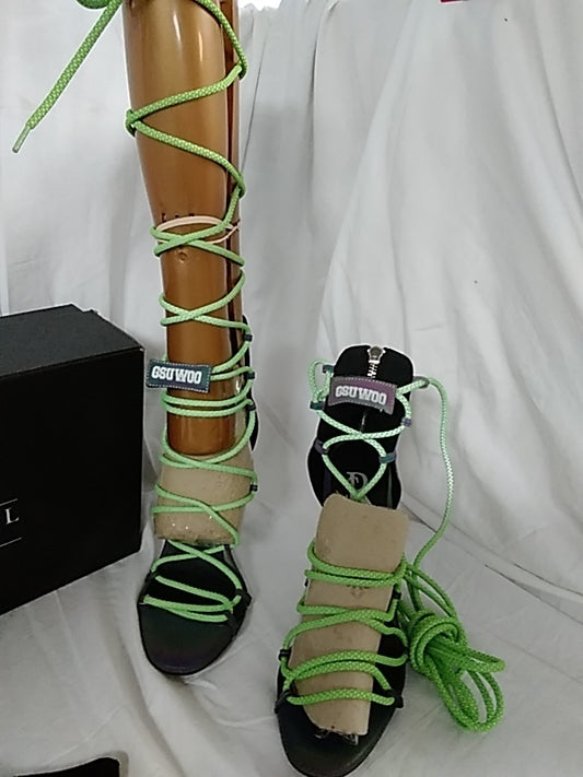 NWT- SO REAL of PARIS G$UWOO Women's High Heel Exotic Lace Up Sandals Size 9